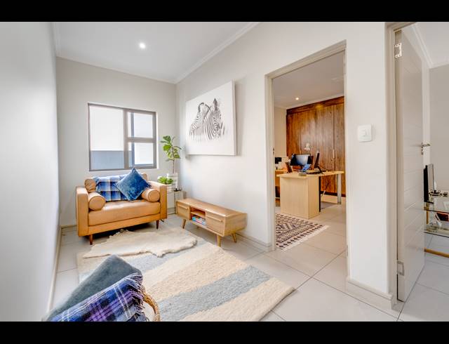3 BEDROOM HOUSE FOR SALE IN BRYANSTON